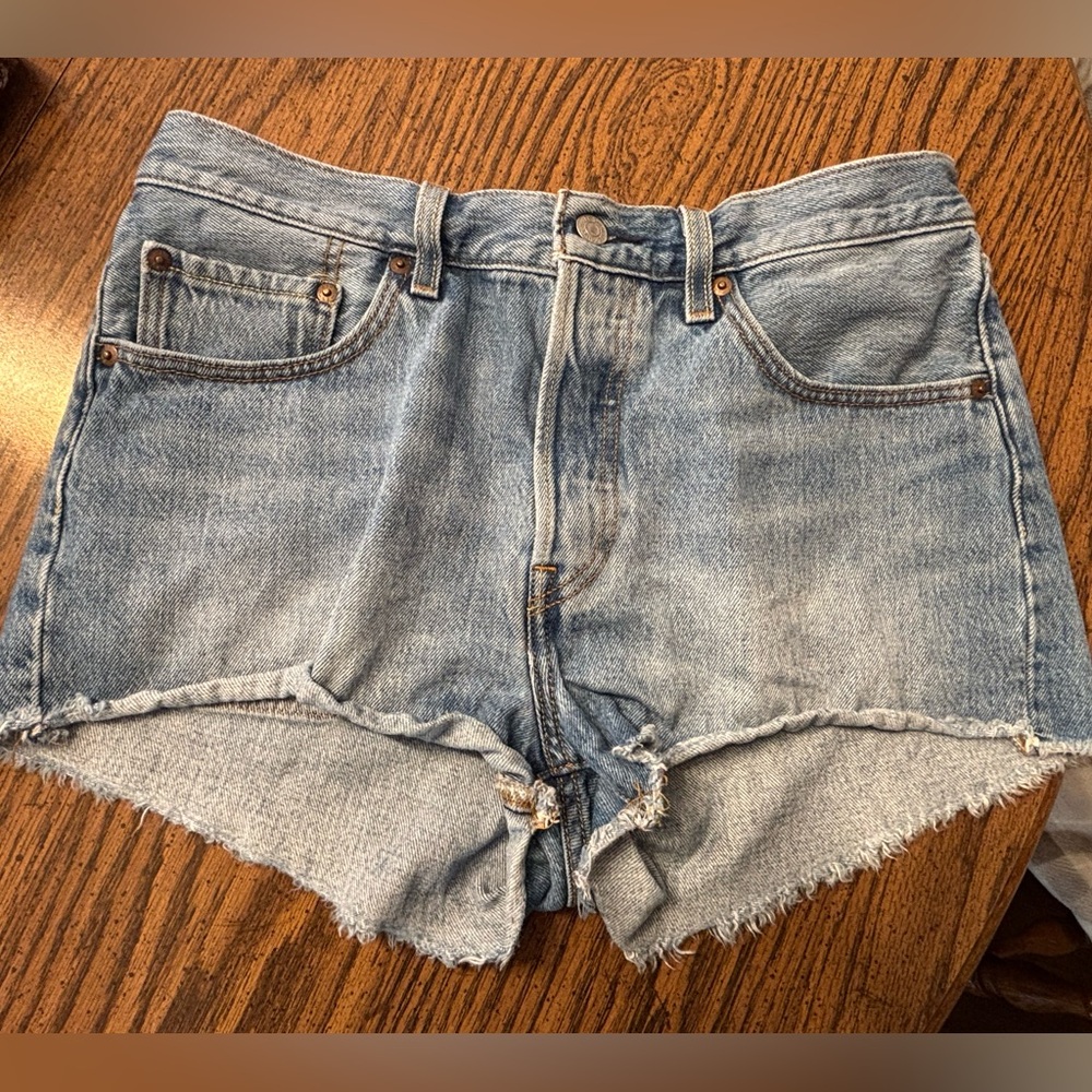 Levi’s women’s denim short W30